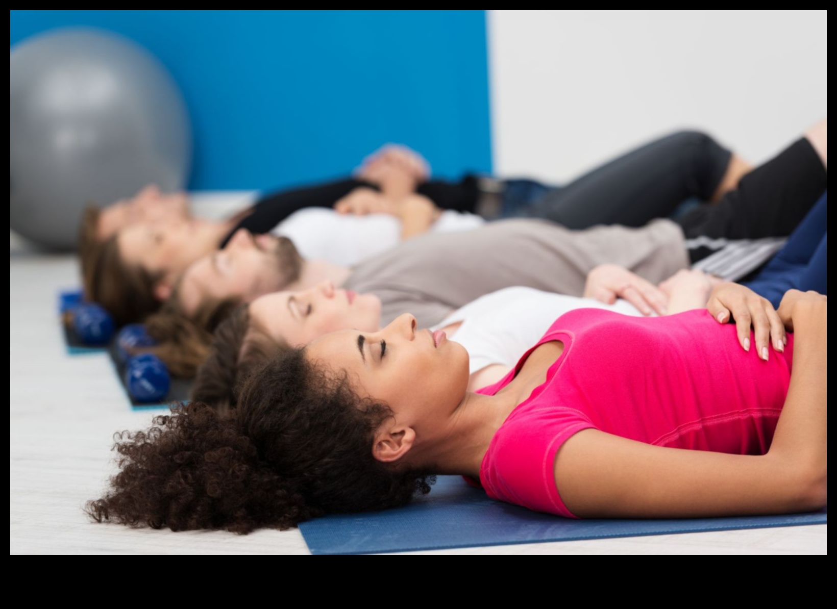 אושר נשימה: סימפוניה של נשימה בעולם של טכניקות הרפיה יעילות